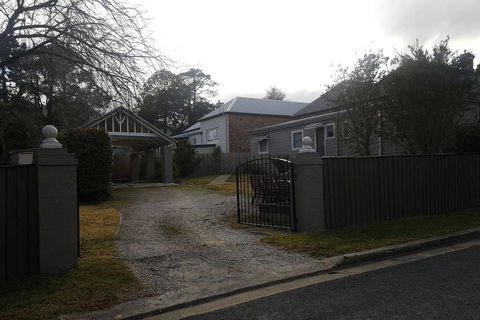 Edward Lane Apt3 - Australian Directory 3