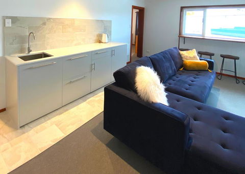 Eiger Chalet - Australian Directory 2