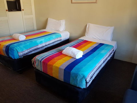 El Lago Tourist Park - Australian Directory 2