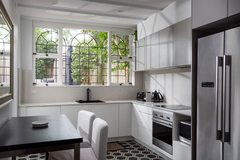Elegant 3-Bed Heritage House Near Parks And Cafes - Australian Directory 3