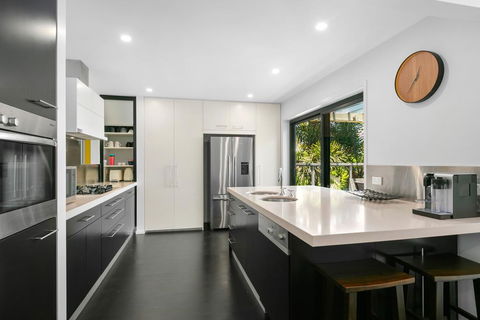 Elevated Beachside Sanctuary - Australian Directory 3