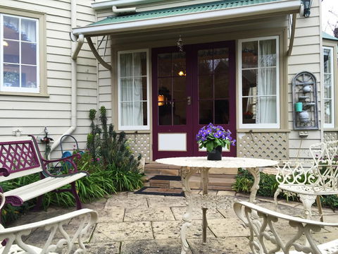 Ellie's Place On City Park - Australian Directory 2