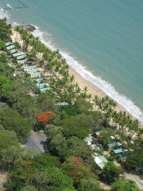 Ellis Beach Oceanfront Bungalows - Australian Directory 3
