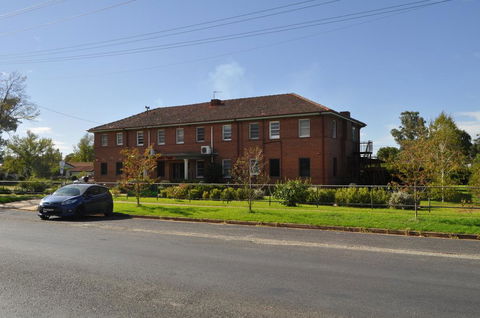 Elm And Wren Guesthouse - Australian Directory 1