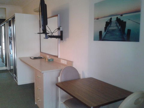Elsinor Motor Lodge - Australian Directory 3