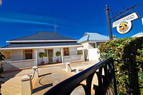 Emaroo Cottages Broken Hill - Australian Directory 2