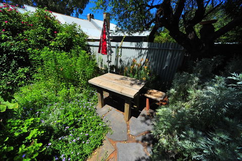 Emma Tiver Heritage Cottage - Australian Directory 1