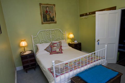 Emma Tiver Heritage Cottage - Australian Directory 3