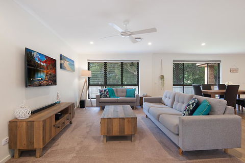 Endless Summer Beach Retreat - Australian Directory 1