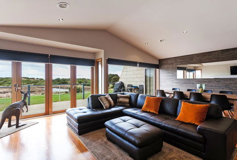 Esplanade Frontage 219a - Australian Directory 1