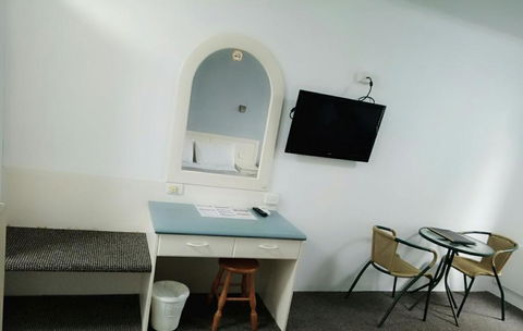 Excelsior Motor Inn - Australian Directory 1