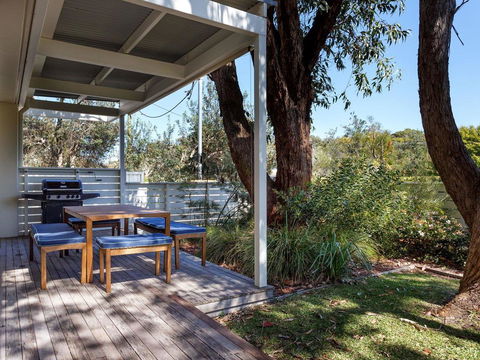 Executive Garden Apartment - Australian Directory 0