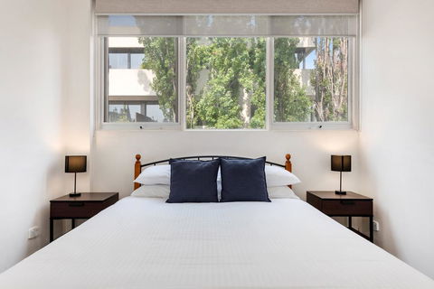 Explore Melbourne From A Convenient South Yarra Pad - Australian Directory 1