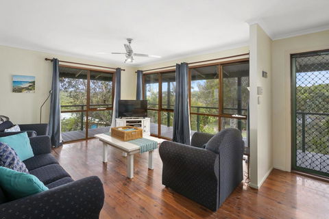 Eyrie - Australian Directory 0