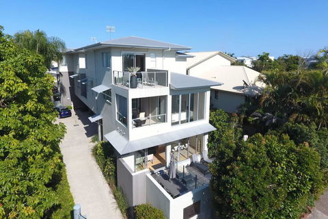 Fabulous 3 Bedroom Noosa Townhouse - Australian Directory 0