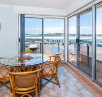 Fairholme 8 Perfect Lakefront Position - Australian Directory