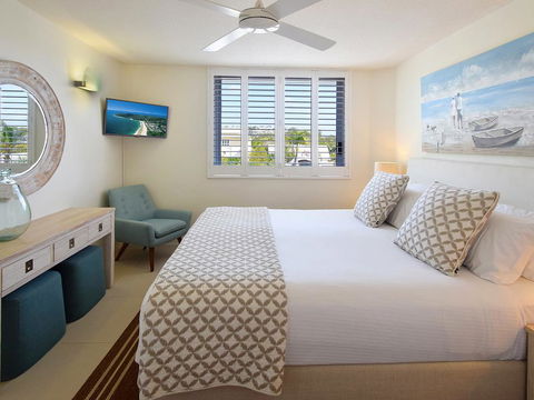 Fairshore Noosa - Australian Directory 1