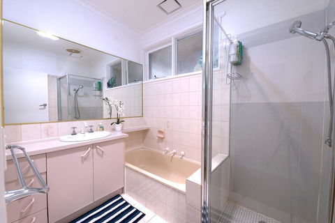 Family Home In Prime Location Melbourne - Australian Directory 2