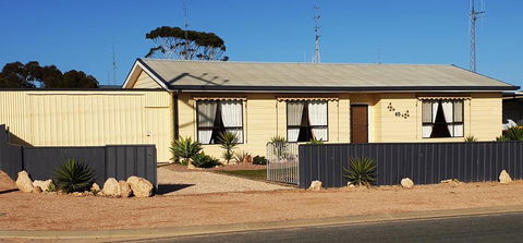 Fancy Moonta Bay - Australian Directory 0