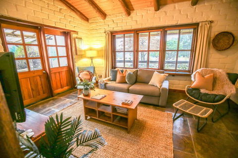 Feathertop Retreat - Australian Directory 1