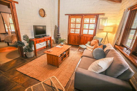 Feathertop Retreat - Australian Directory 2
