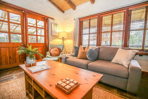 Feathertop Retreat - Australian Directory 3