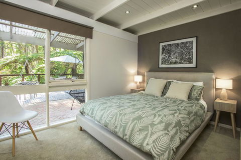 Fernview On Falls - Australian Directory 1