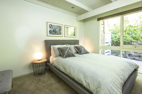 Fernview On Falls - Australian Directory 3