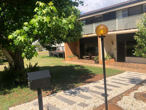Fi's Beach House - Australian Directory 2