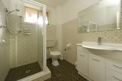 Fingal Court Unit 3 - Fingal Bay - Australian Directory 2