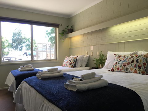 Finley Country Club Hotel Motel - Australian Directory 0