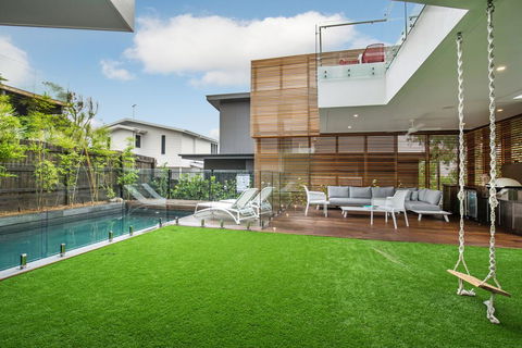Flawless & Modern Luxury, Sunshine Beach - Australian Directory 1