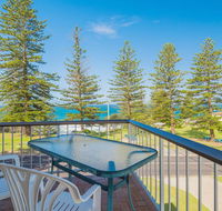 Flinders Lodge - fantastic views opposite Main Beach - Australian Directory