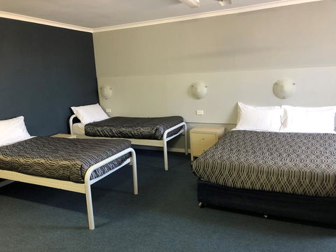 Flinders Motel - Australian Directory 2