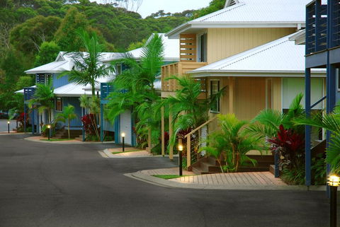 Flynns On Surf Beach Villas - Australian Directory 0