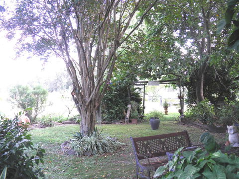Follywood Guesthouse B&B - Australian Directory 1