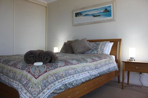 Forster Holiday Apartment - Australian Directory 1