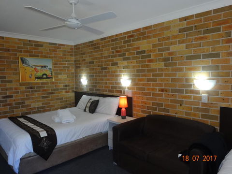 Forster Palms Motel - Australian Directory 3