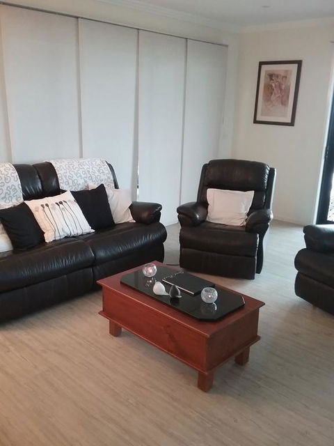 Fraser Views Bed And Breakfast - Australian Directory 3
