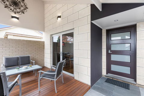 Frewville 7 Apartment - Australian Directory 2