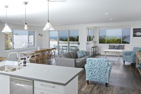 FYNE SHORES - Australian Directory 0