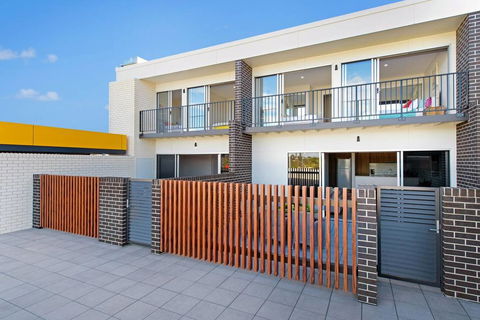 G149 - Apt 1 - Australian Directory 0