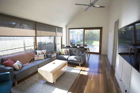 GALWAY COTTAGE - Australian Directory 0