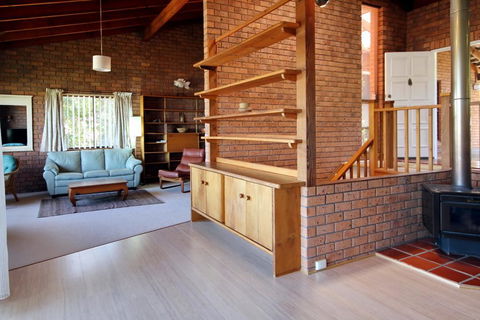 Garuwa Street, 9 - Australian Directory 1