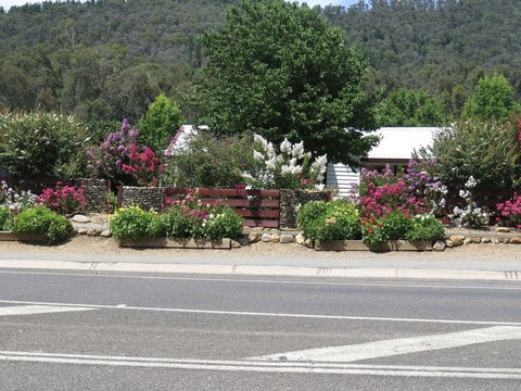Gatekeepers Traditional Bed & Breakfast - Australian Directory 0