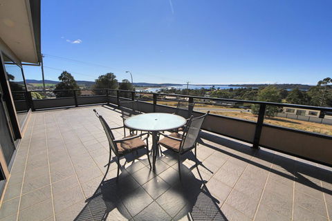 Georges Bay Luxury - Australian Directory 1