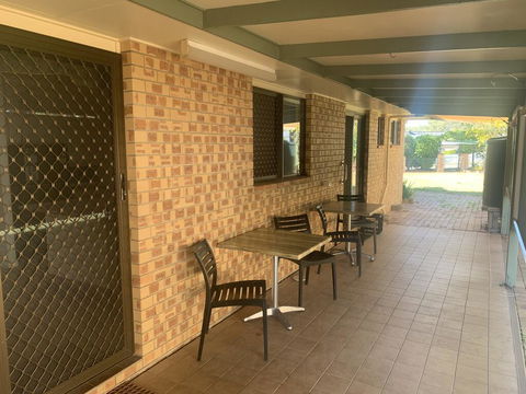 Gin Gin Budget Accommodation - Australian Directory 1