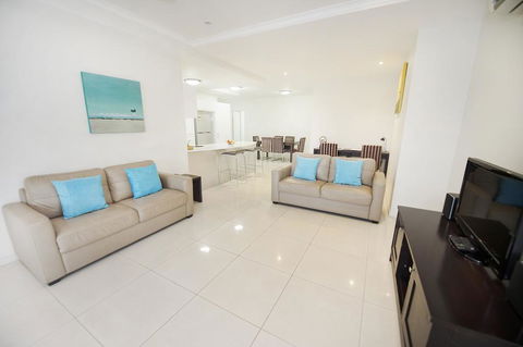 Gladstone City Central Apartment Hotel - Australian Directory 1