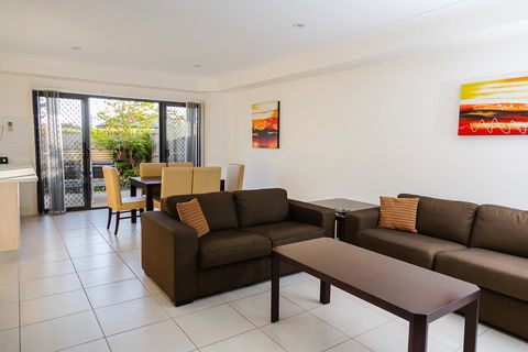 Gladstone Heights Executive Apartments - Australian Directory 1