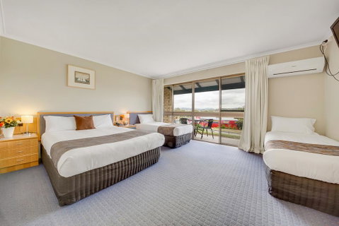 Gladstone Palms Motor Inn - Australian Directory 1